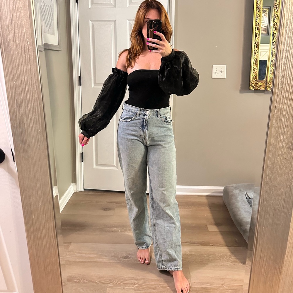 Lulu’s puff sleeve black bodysuit